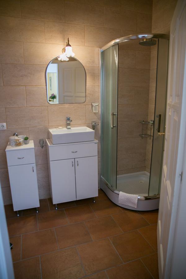 Kolar Apartment